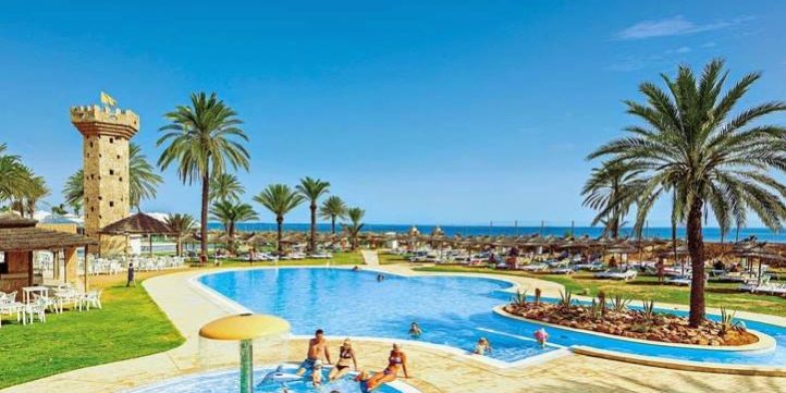 35855803_1957834940902936_1135794699743789056_n