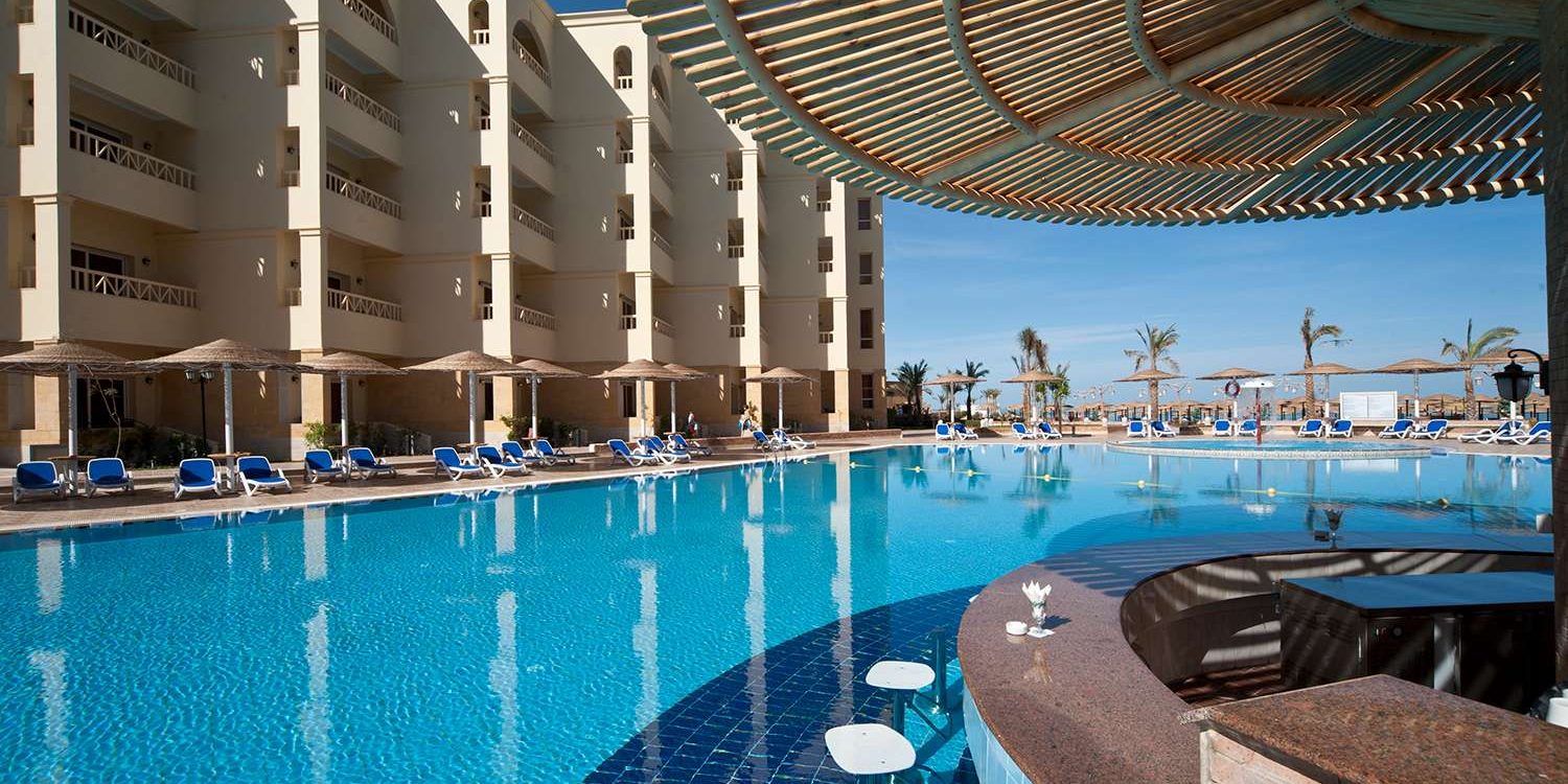 EGHAMCROYL_HRG-Pool-Bar